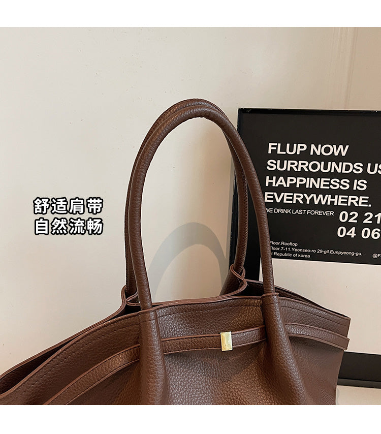 VELORA Stylish Retro Pleated Commuter Tote – A Unique Leather Shoulder Bag